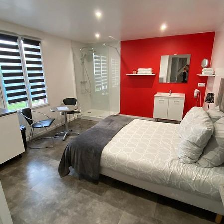 Bed and Breakfast Aux Charmes 1 Isques Exterior foto